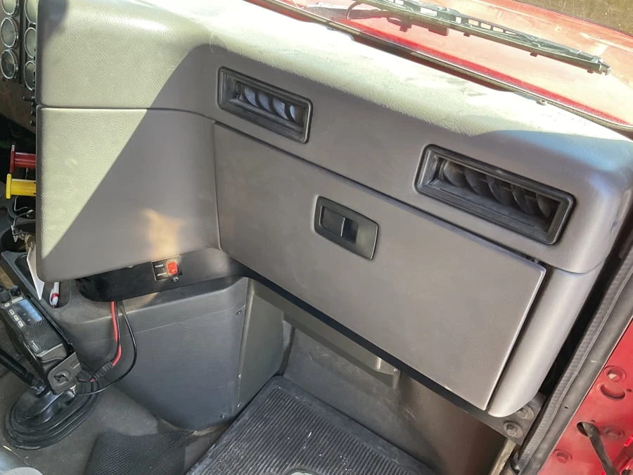 1998 International Harvester Pickup - Image 18 of 21