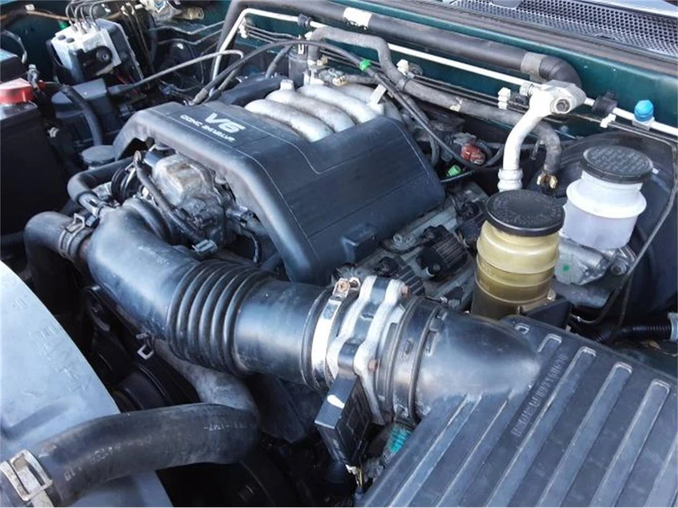1998 Isuzu Rodeo - Image 10 of 19