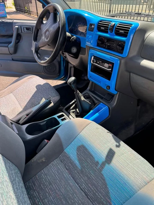 1998 Isuzu - Image 11 of 13