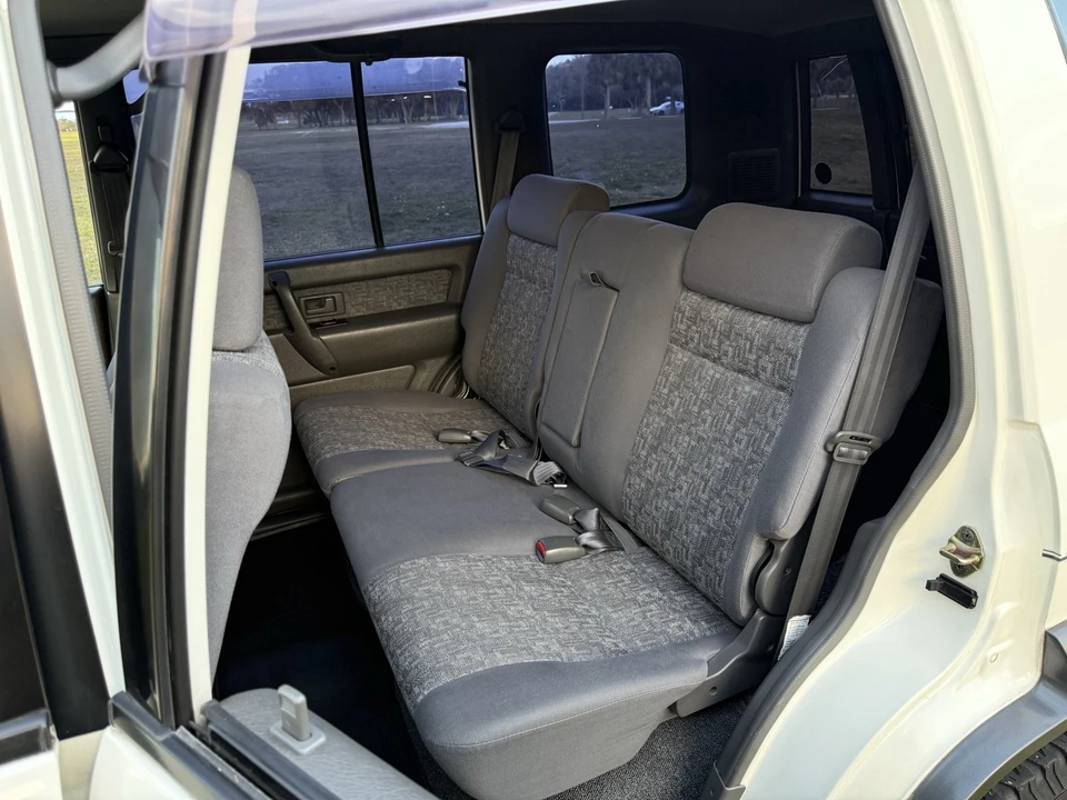 1998 Isuzu Trooper - Image 23 of 31