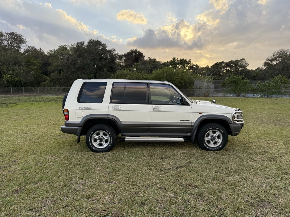 1998 Isuzu Trooper - Image 6 of 31