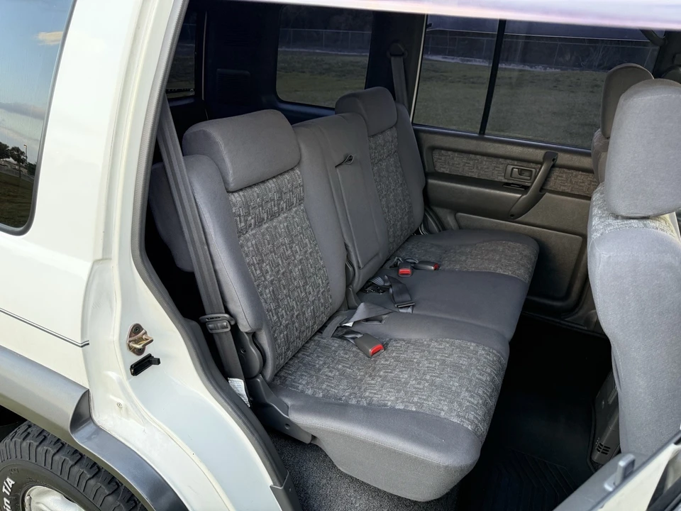1998 Isuzu Trooper - Image 22 of 31