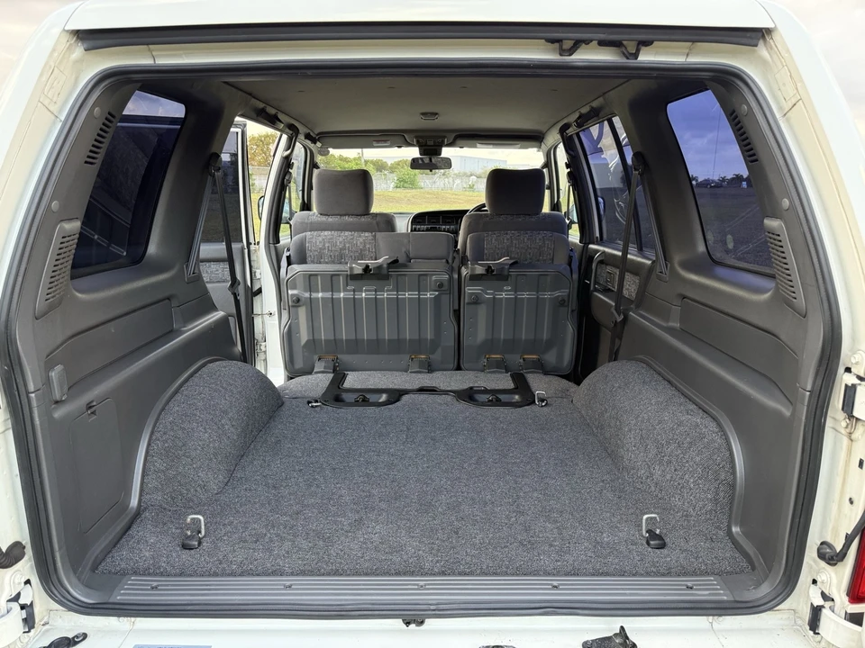 1998 Isuzu Trooper - Image 17 of 31