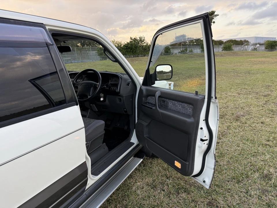 1998 Isuzu Trooper - Image 21 of 31