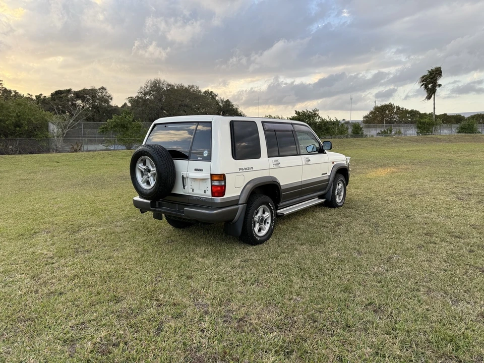 1998 Isuzu Trooper - Image 3 of 31