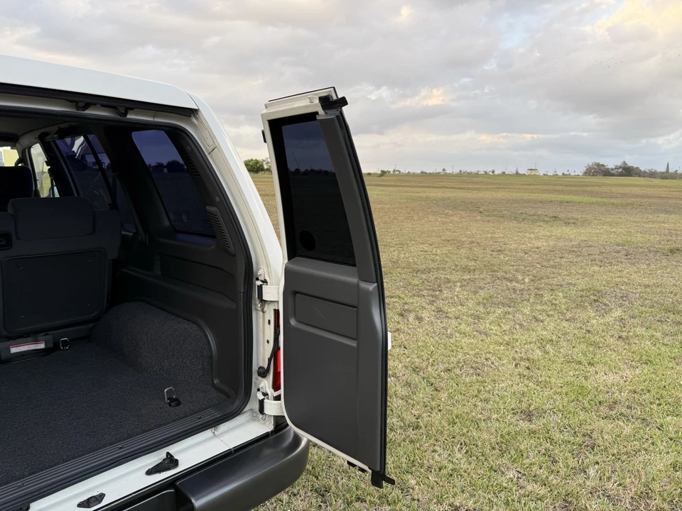 1998 Isuzu Trooper - Image 14 of 30