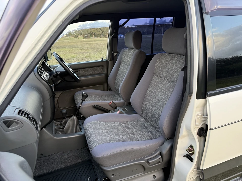 1998 Isuzu Trooper - Image 26 of 30