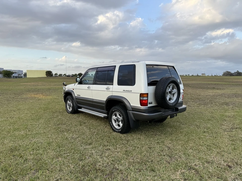 1998 Isuzu Trooper - Image 4 of 30
