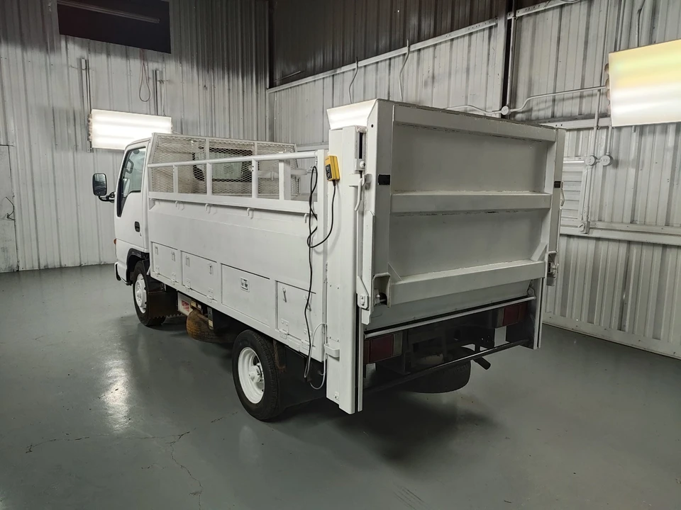1998 Isuzu Elf - Image 6 of 31