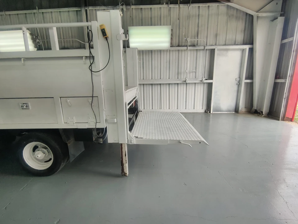 1998 Isuzu Elf - Image 24 of 31