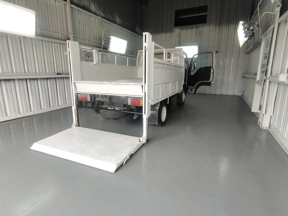 1998 Isuzu Elf - Image 26 of 31