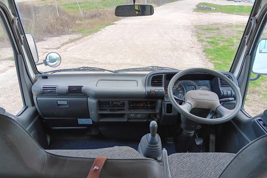 1998 Isuzu Elf - Image 21 of 31