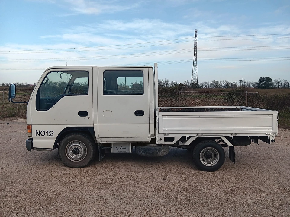 1998 Isuzu Elf - Image 12 of 31