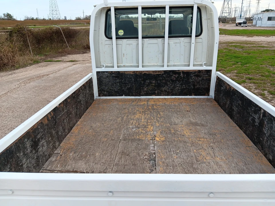 1998 Isuzu Elf - Image 12 of 31