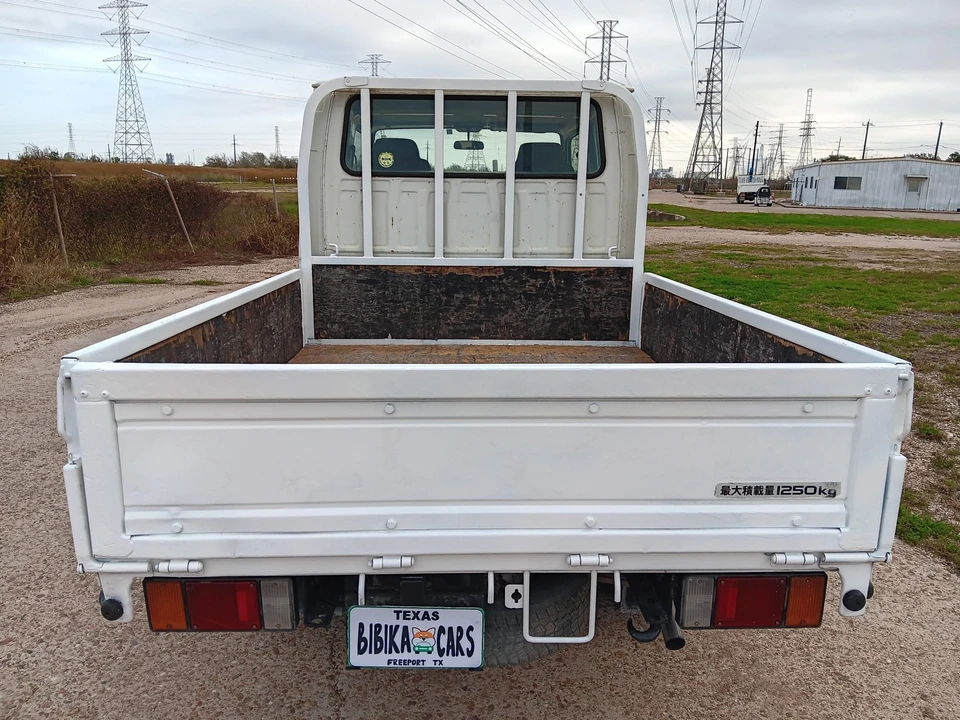 1998 Isuzu Elf - Image 8 of 31