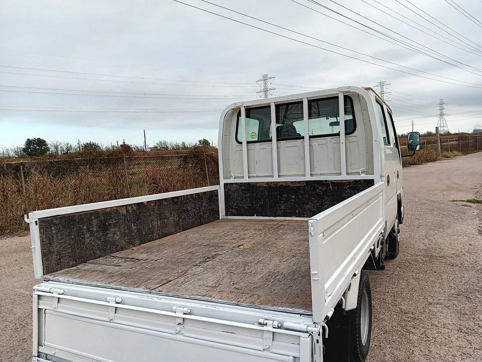 1998 Isuzu Elf - Image 8 of 31