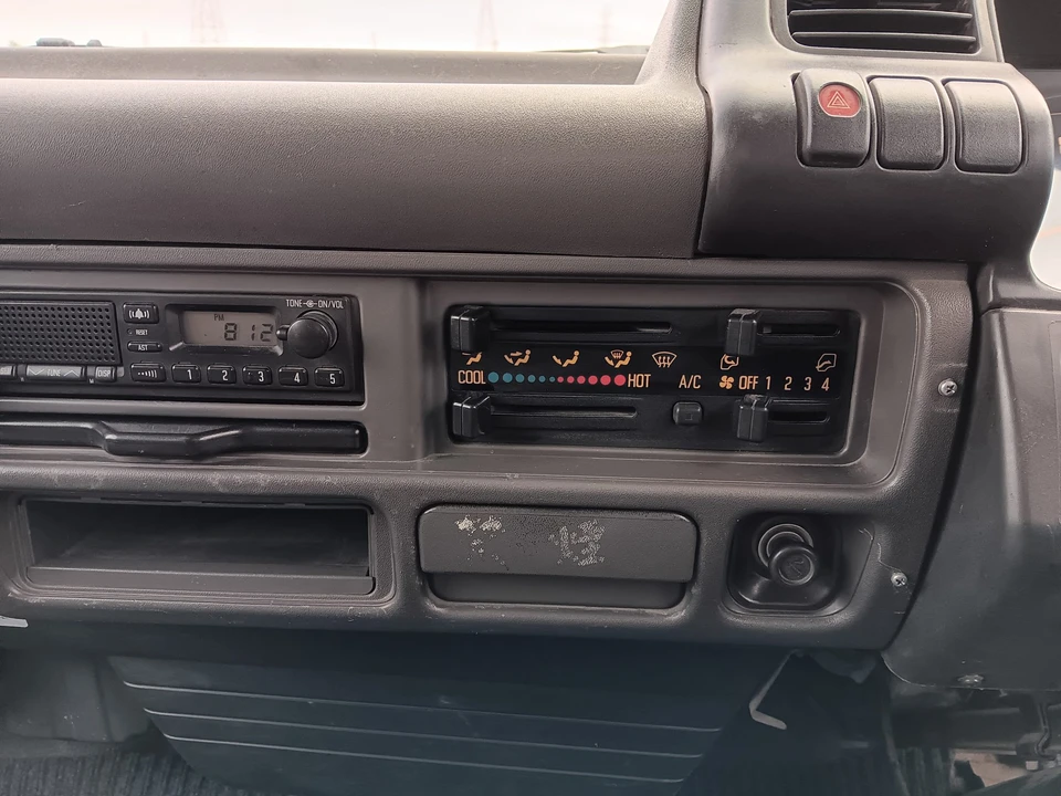 1998 Isuzu Elf - Image 30 of 31