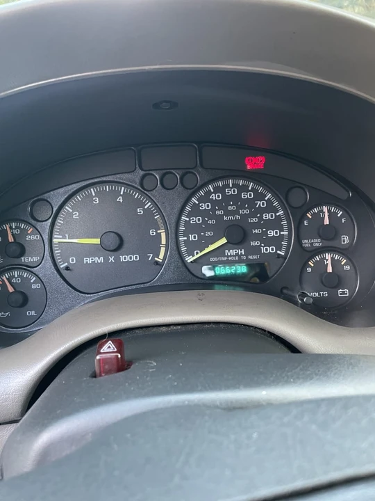 1998 Isuzu - Image 11 of 12