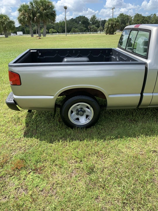 1998 Isuzu - Image 24 of 31