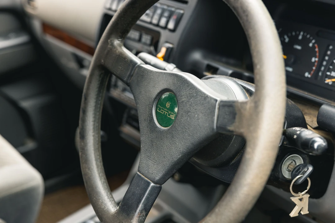 1998 Isuzu Trooper - Image 7 of 31