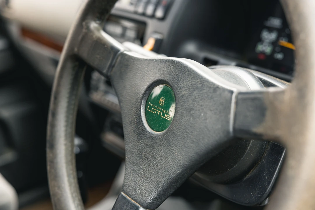 1998 Isuzu Trooper - Image 6 of 31
