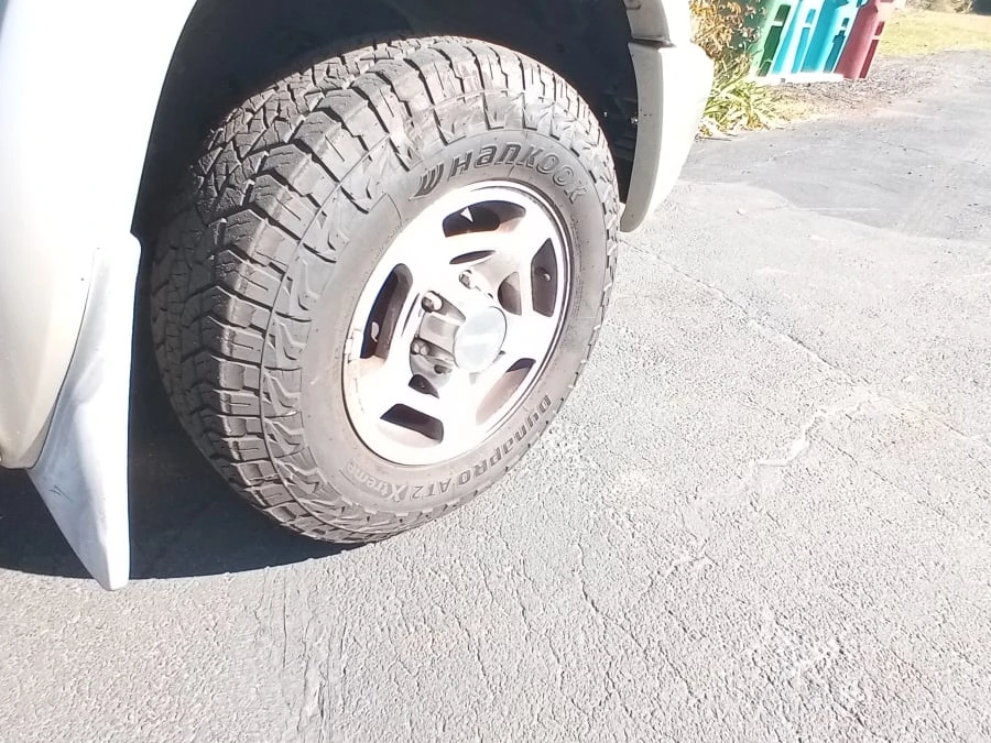 1998 Isuzu Trooper - Image 7 of 13