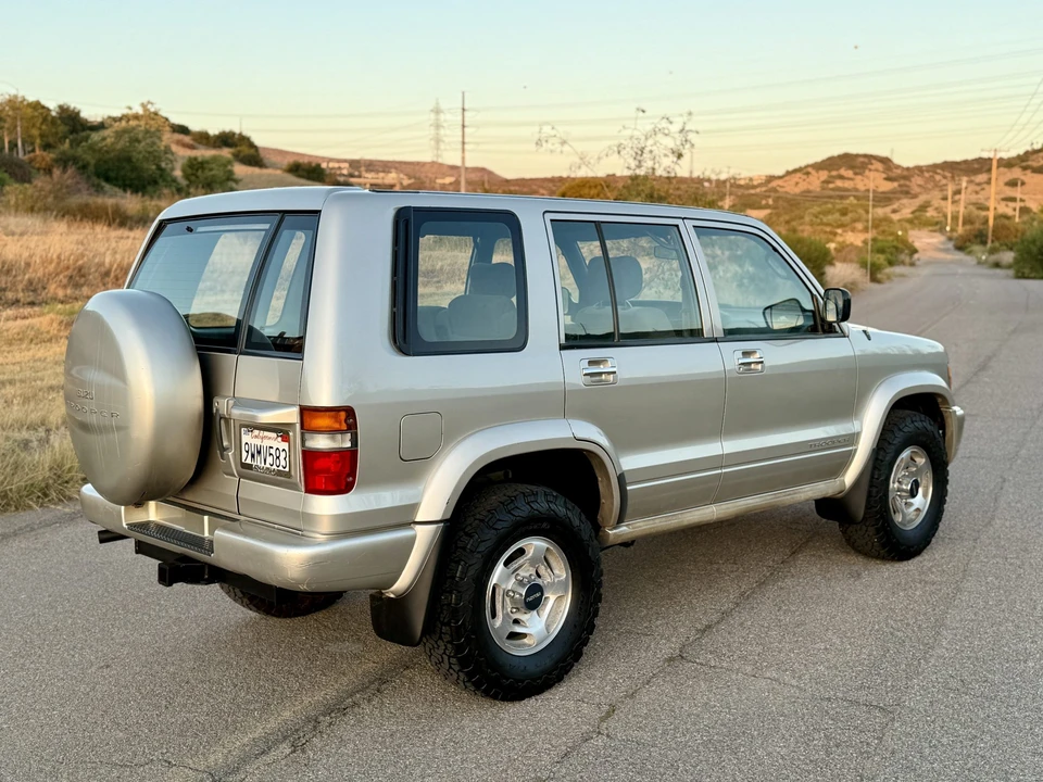 1998 Isuzu Trooper - Image 29 of 31