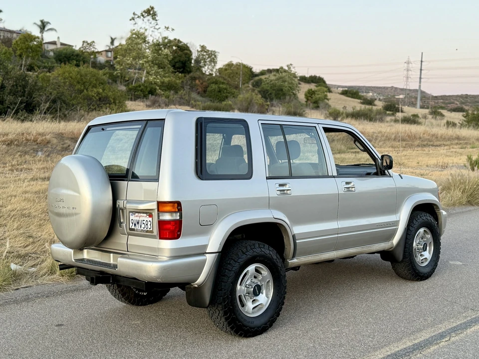 1998 Isuzu Trooper - Image 27 of 31