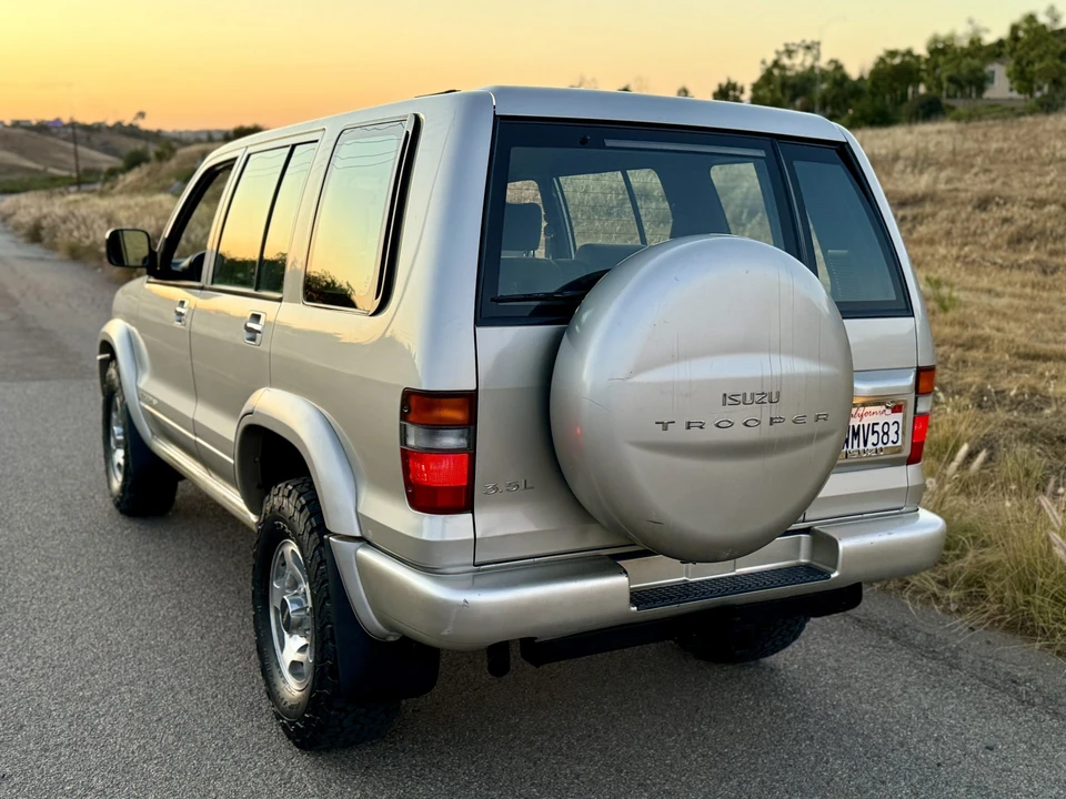 1998 Isuzu Trooper - Image 21 of 31