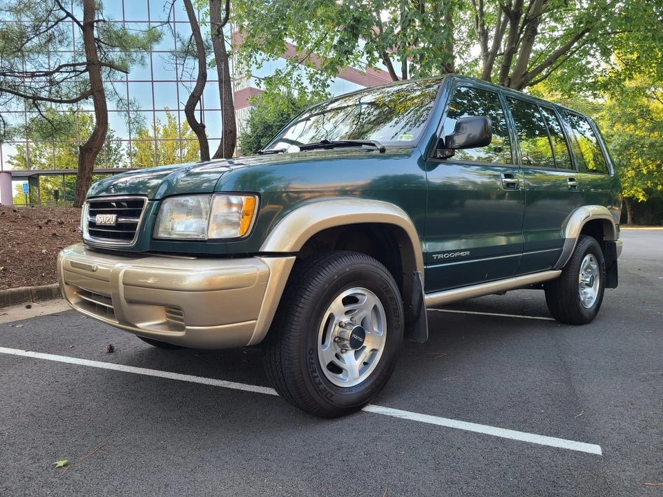 1998 Isuzu Trooper - Image 3 of 31
