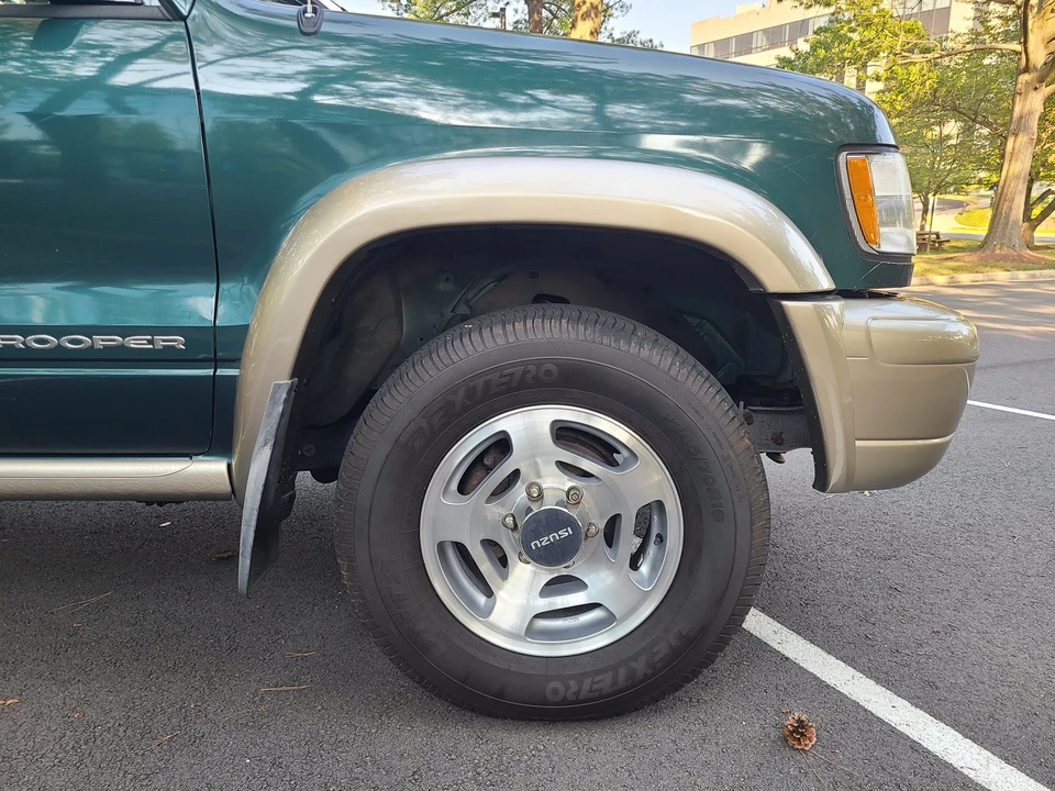 1998 Isuzu Trooper - Image 30 of 31