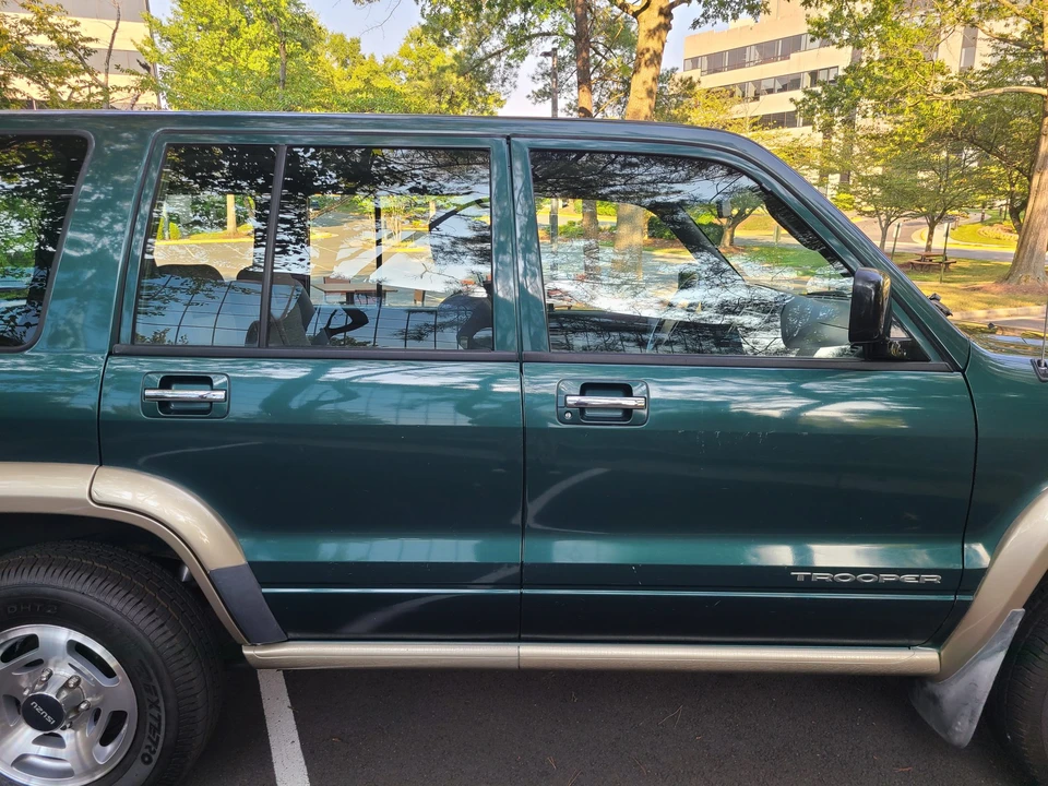 1998 Isuzu Trooper - Image 27 of 31