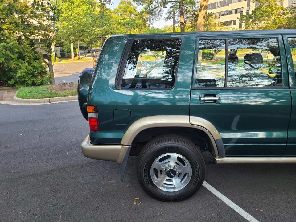 1998 Isuzu Trooper - Image 25 of 31