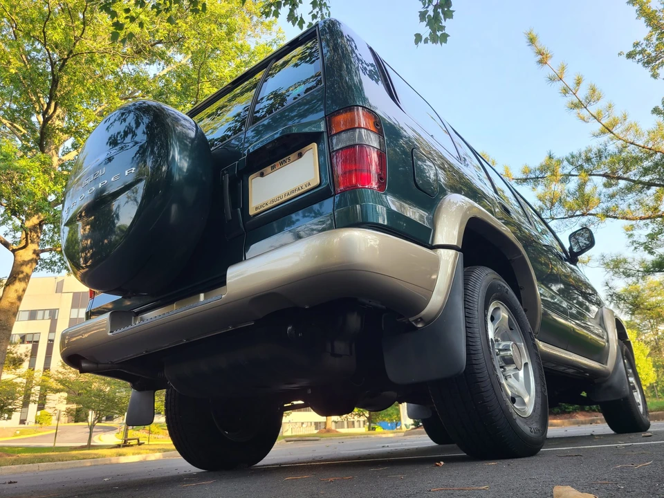 1998 Isuzu Trooper - Image 24 of 31