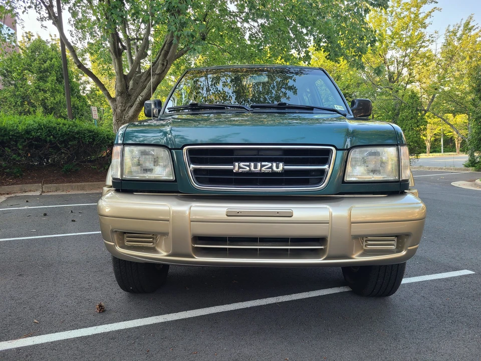 1998 Isuzu Trooper - Image 16 of 31