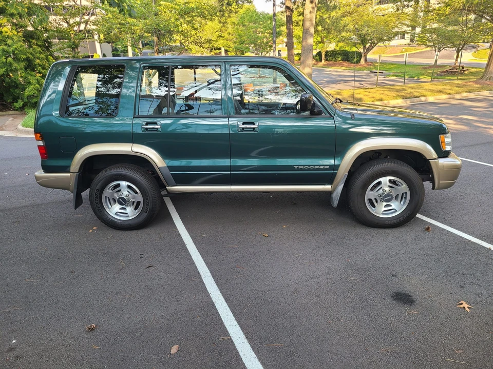 1998 Isuzu Trooper - Image 11 of 31