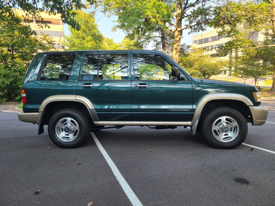 1998 Isuzu Trooper - Image 12 of 31