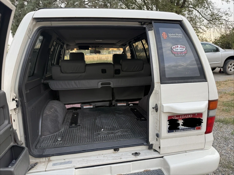 1998 Isuzu Trooper - Image 8 of 16