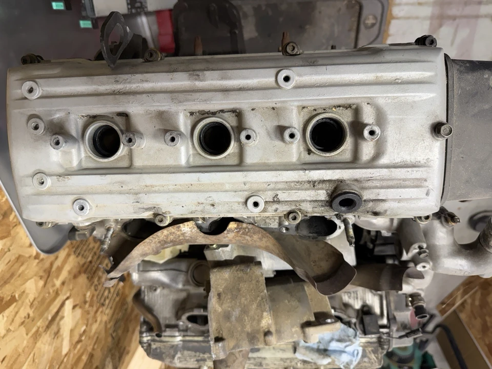 1998 Isuzu Trooper - Image 15 of 16
