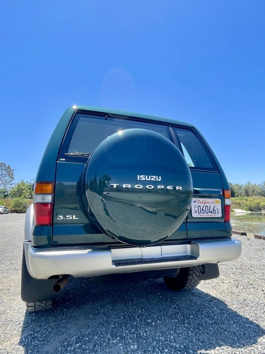 1998 Isuzu Trooper - Image 12 of 31