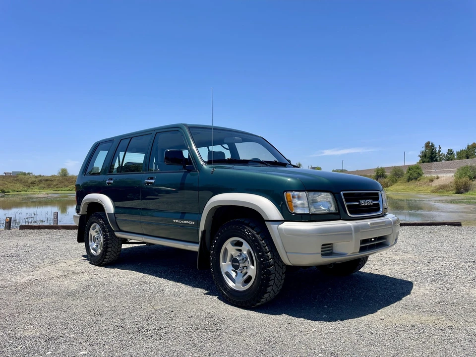 1998 Isuzu Trooper - Image 20 of 31