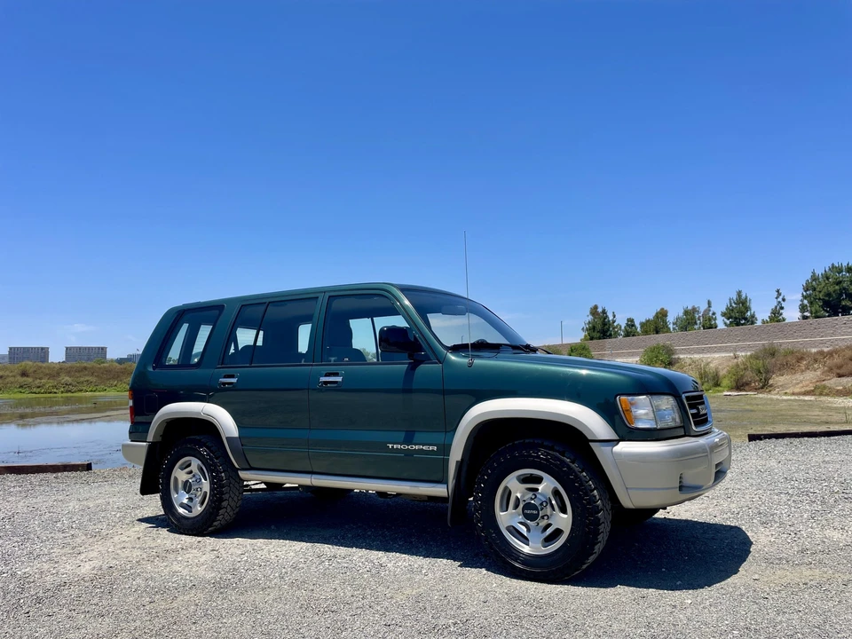 1998 Isuzu Trooper - Image 18 of 31