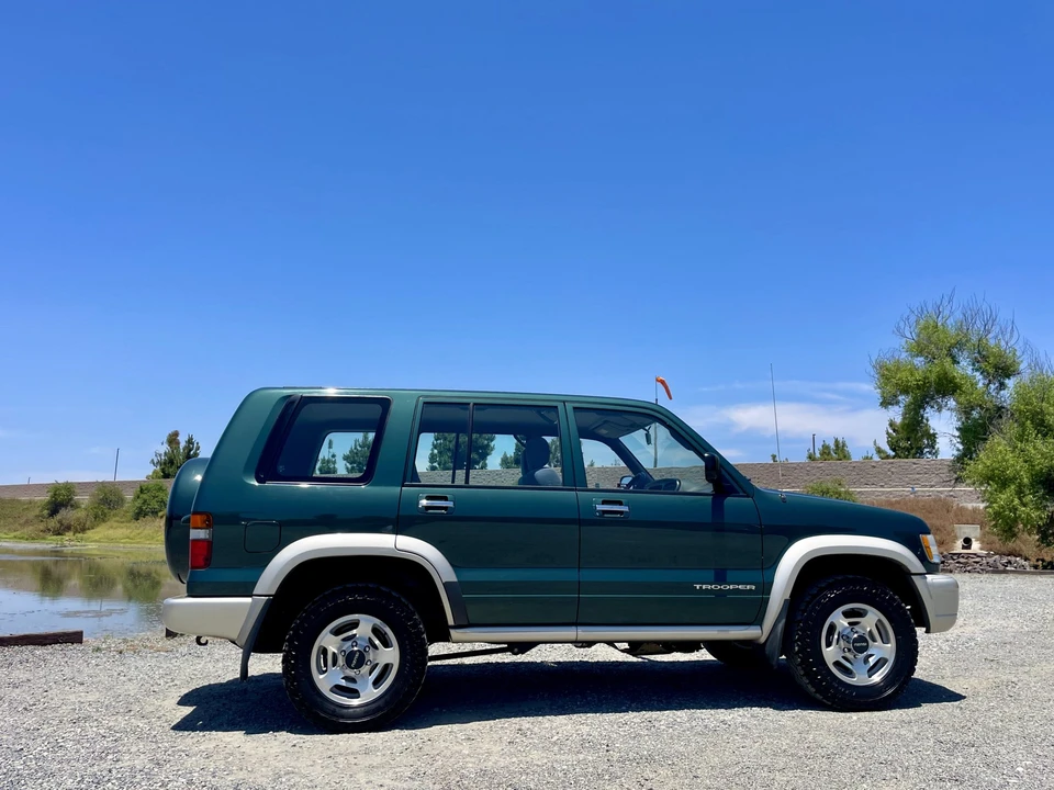 1998 Isuzu Trooper - Image 16 of 31
