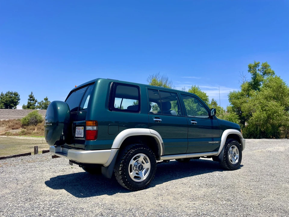 1998 Isuzu Trooper - Image 15 of 31