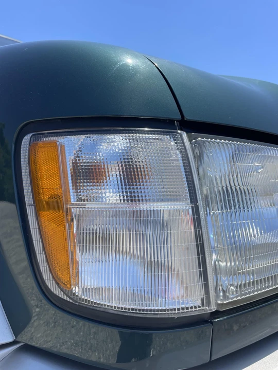 1998 Isuzu Trooper - Image 24 of 31