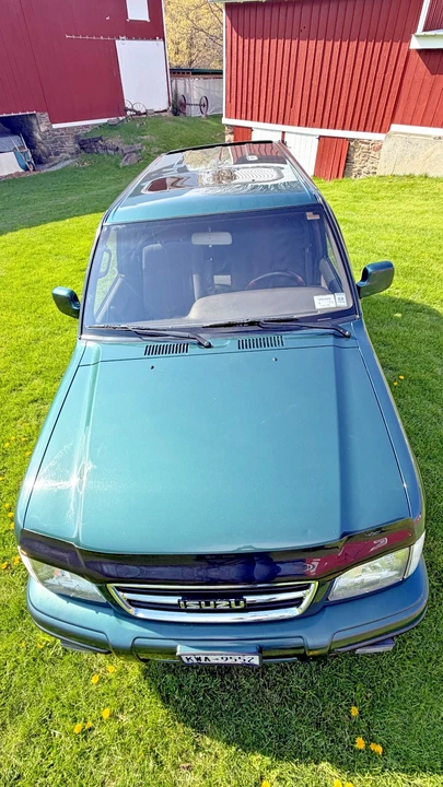 1998 Isuzu Trooper - Image 8 of 31