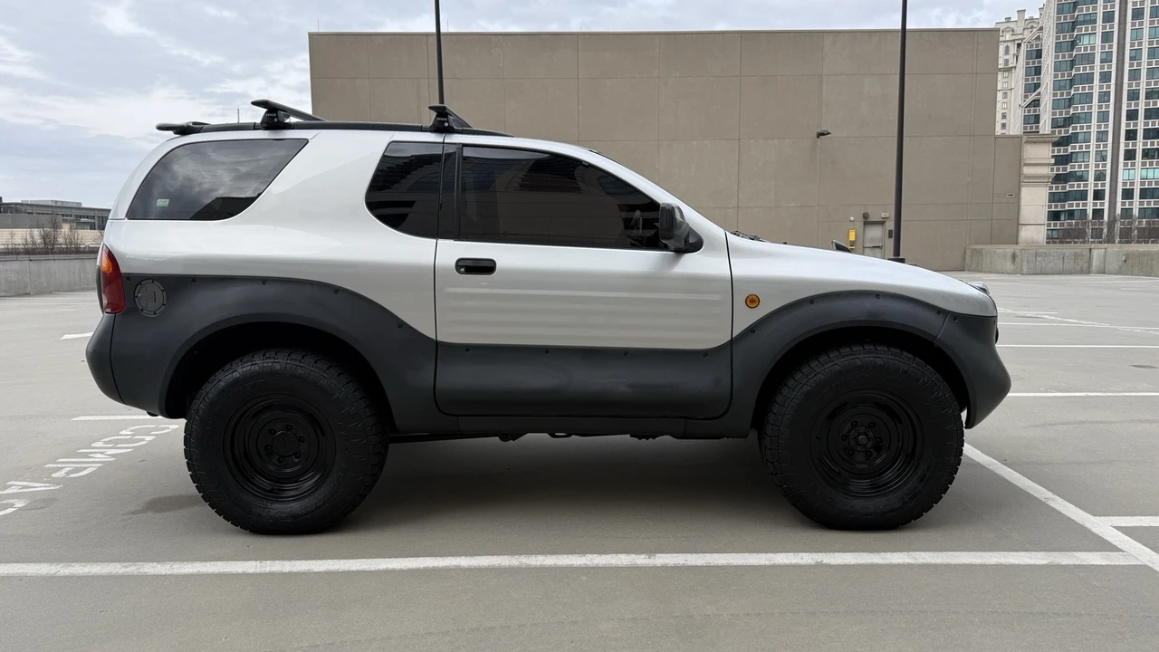1998 Isuzu VehiCROSS - Image 4 of 21