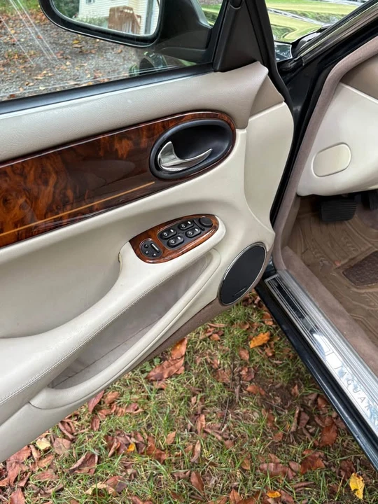 1998 Jaguar X308 XJ - Image 4 of 10