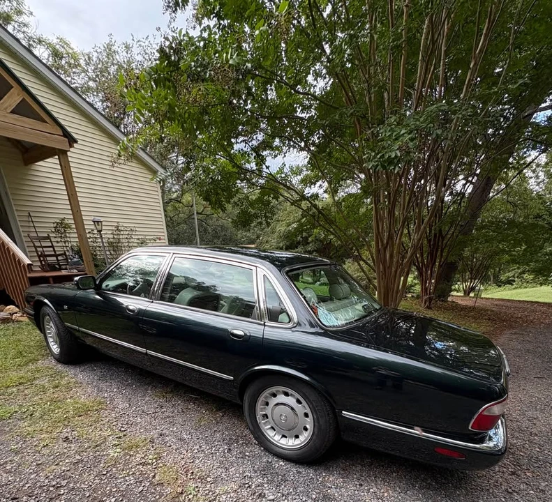 1998 Jaguar X308 XJ - Image 2 of 8
