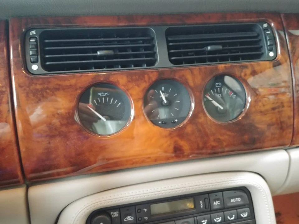 1998 Jaguar X100 XK8 - Image 8 of 12